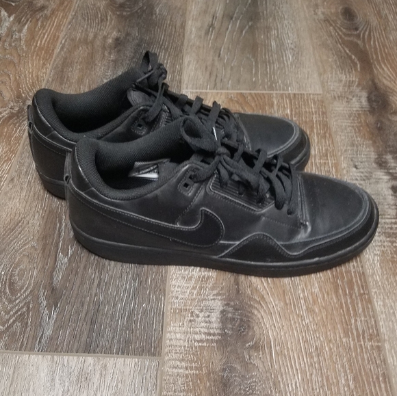 🏷Nike Men's Black Shoes - Picture 4 of 4
